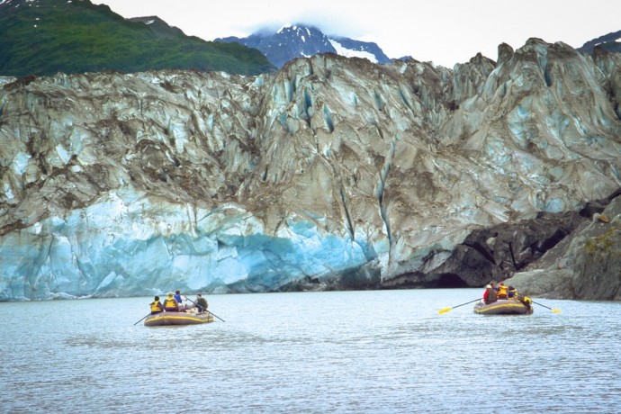 raft-the-tatshenshini-river-route-mountain-travel-sobek