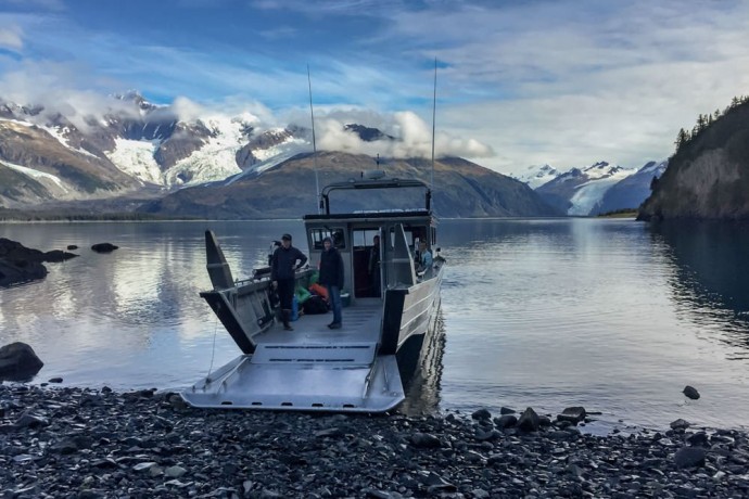 kayak-barry-arm-and-harriman-fjord-Lazy-Otter-Charters