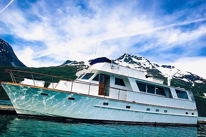 charter-a-small-ship-cruise-or-yacht-northern-explorer-adventures