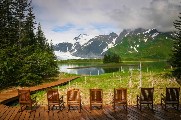 stay-at-kenai-fjords-glacier-lodge