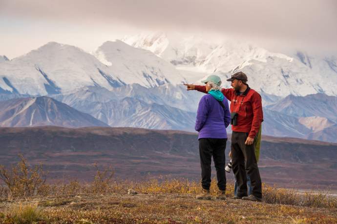 Camp Denali Cohen Guide Pointing 2 1 Kristen Teresi