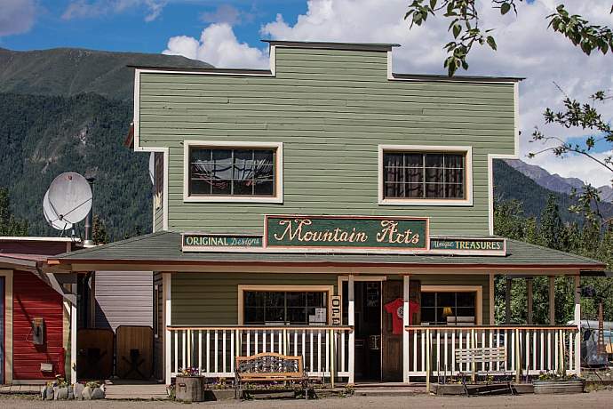 Mountain arts mccarthy lodge