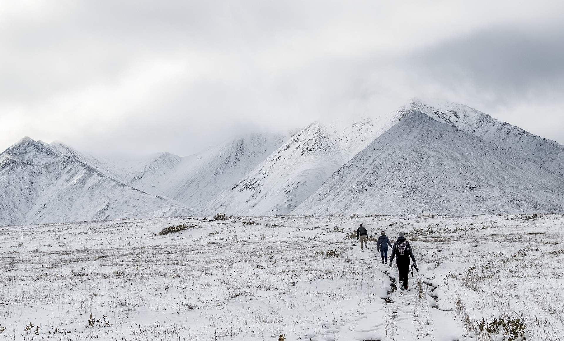 Alexyn and friends hike into Gates of the Arctic National Park from Anaktuvuk Pass