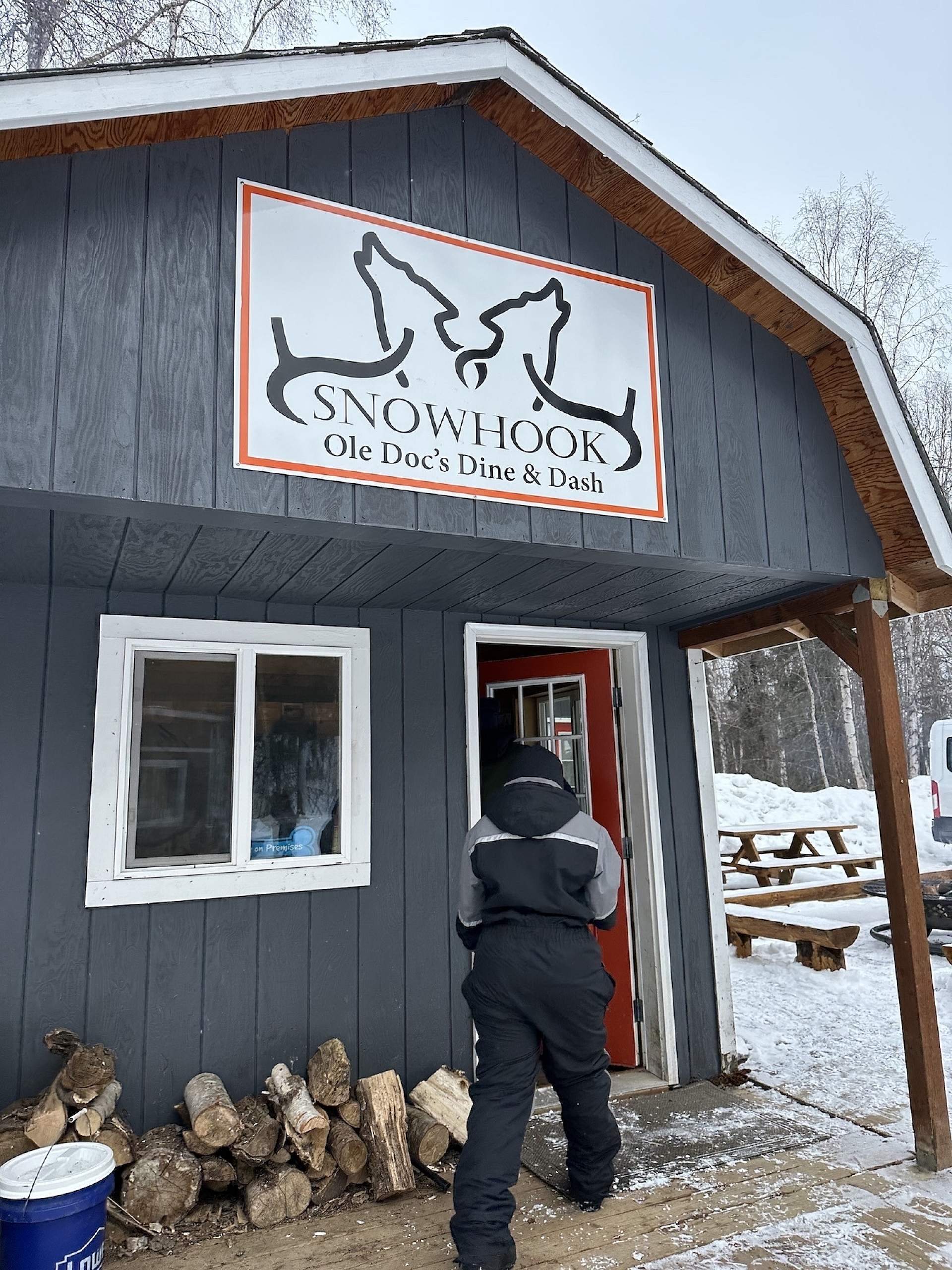 The dining hall at Snowhook Adventure Guides of Alaska.