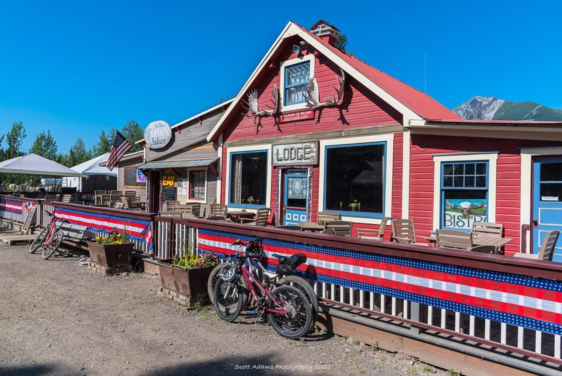 McCarthy Cafe and Lodge