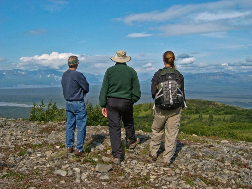 Hiking in outlet denali state park