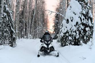 Fairbanks snowmobile tours