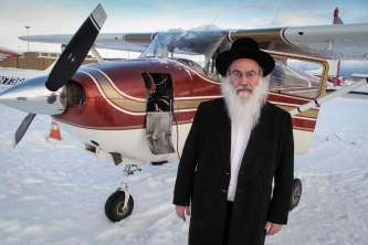 2010 01 18 Rabbi Shain Flight to Lake George 05 mxexpn