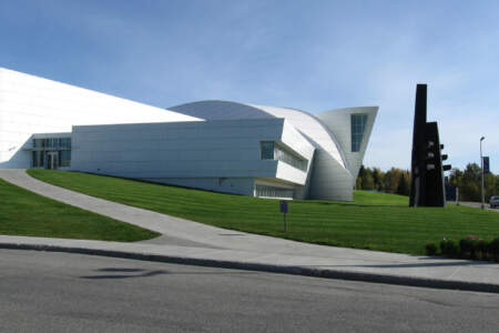 2016 Museum of the North Vivian Mc Narmara Airport Photo Contest pejrqy