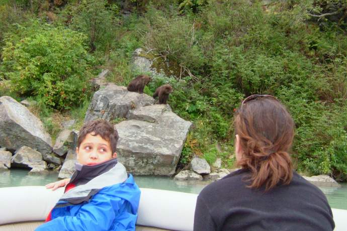 2005 08 25 Bear Viewing Redoubt Bay Lodge 04 mwmtxu