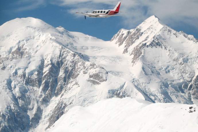 Denali Air plane above denali pcfwfw