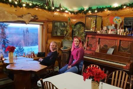 Gondwana Ecotours Northern Lights D2 Guests At Taste of Alaska Kirsten Marquez