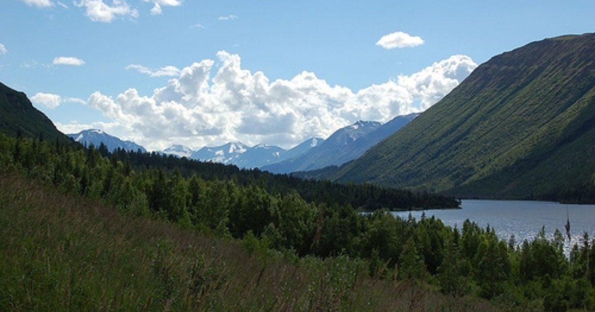 Guide to Backpacking the Russian Lakes Trail | ALASKA.ORG