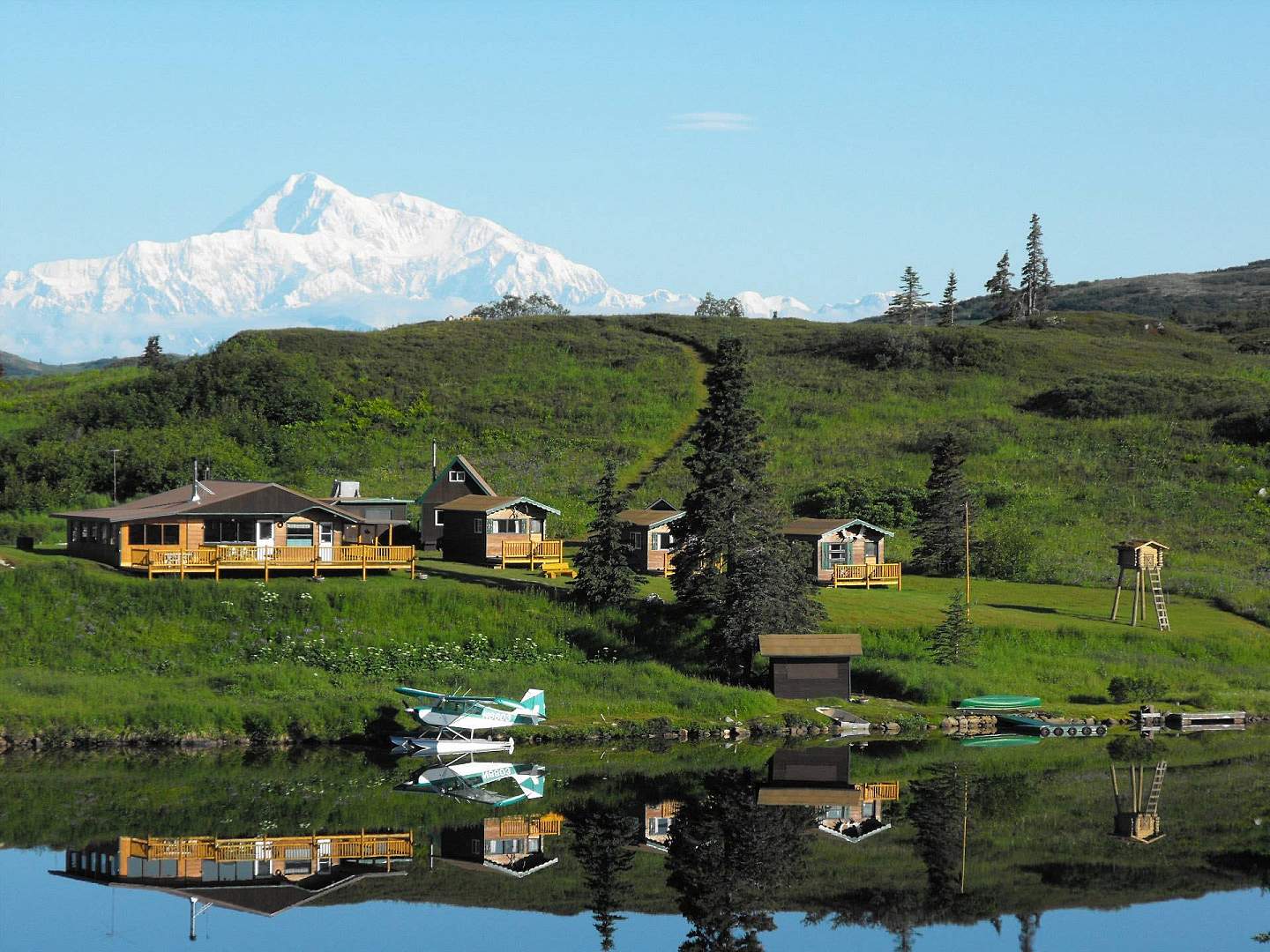 Sit back & enjoy where the tundra meets the taiga at this bed & breakfast