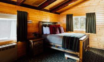 2017-Guest_Cabin_Interior_2E1A2244edit-p1bk3b