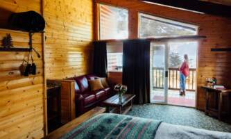 2017-Guest_Cabin_Interior_2E1A2283edit-p1bk3e