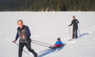 Bear lake cross country skiing 02 mz5q5n