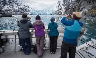 Lazy otter charters people deck glacier pg2xaf