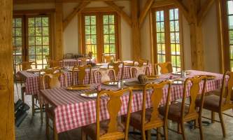 Lodge-at-Black-Rapids-01-n3qhqu
