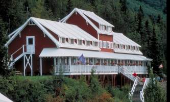 Mc Carthy-Kennicott-Glacier-Lodge-03-mils5t