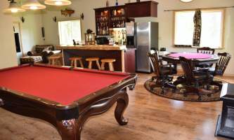 Northwoods-Lodge-Game_room_2018-pfb6e1