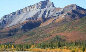 Alaska 4x4 rental mountain colors pgp6lt
