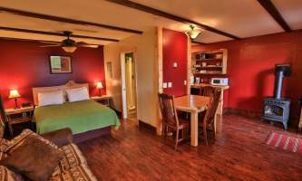 Kenai-peninsula-suites-Otter_6-p6baht