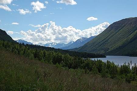 Guide to Backpacking the Russian Lakes Trail