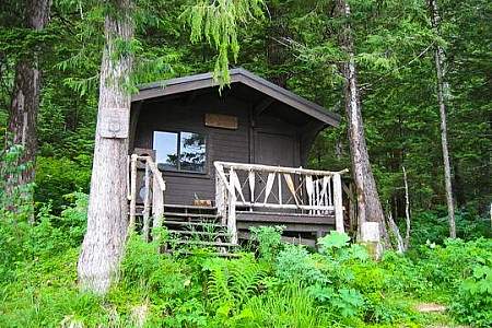 Suloia Lake Cabin