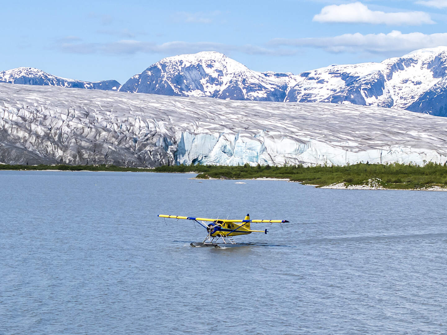 The ultimate Alaskan adventure flightseeing, hiking, and packrafting!