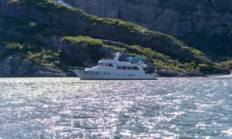 Alaskan luxury cruises Seamistsidemediumrocksandbrush