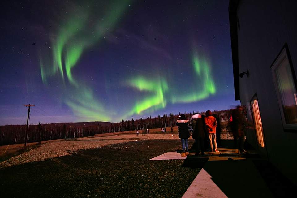 Aurora viewing 15 minutes from Downtown Fairbanks