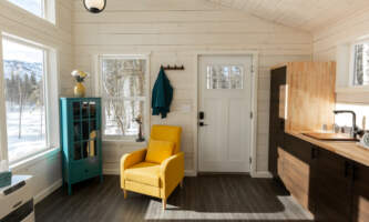 Bluewater basecamp bashful livingrm horz Winteralaska org untitled
