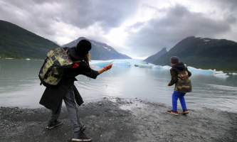 Spencer Glacier Float Skipping Rocks at Spencer Glacier PC Corey Anderson2019