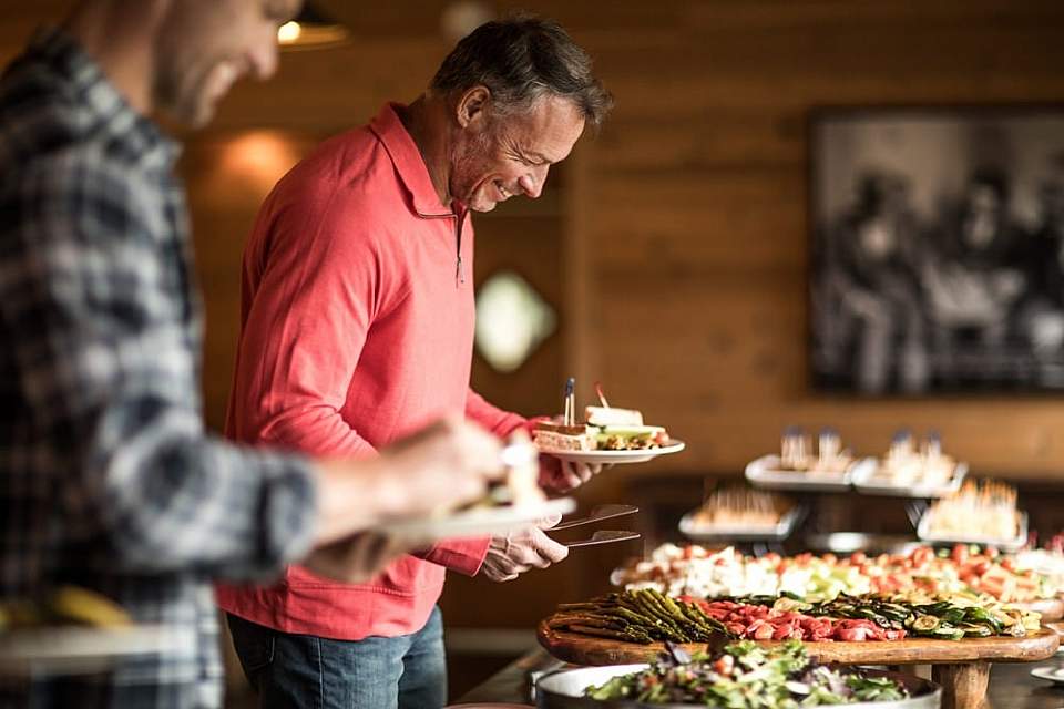 Lunch is served buffet-style in the classy but comfy Miner’s Day Lodge