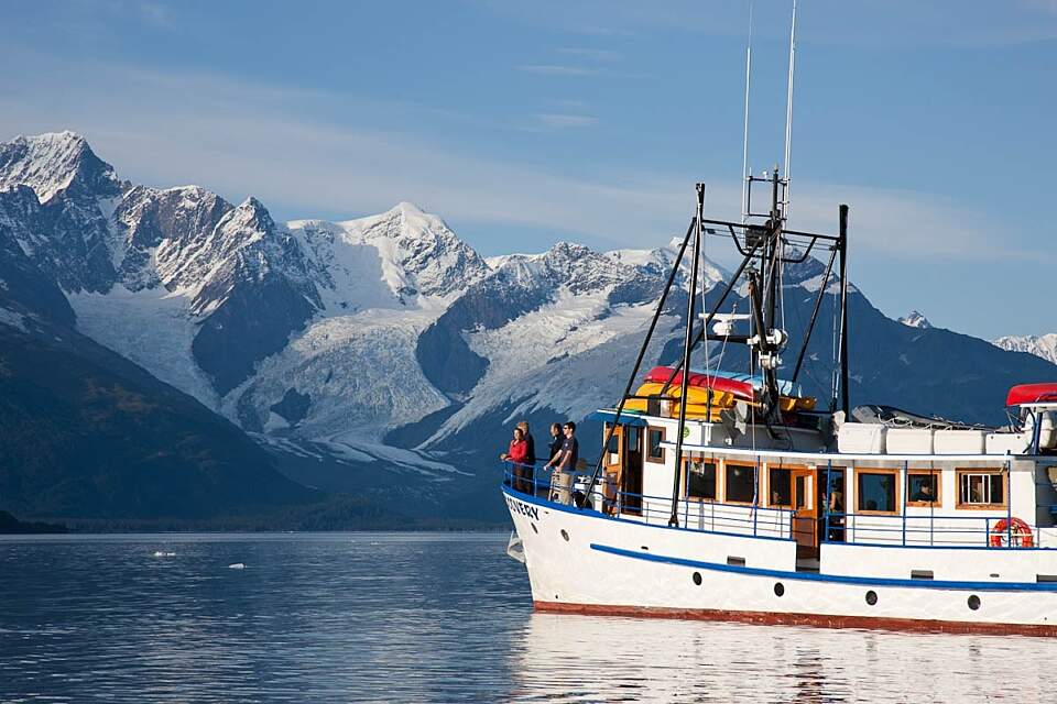 Discovery-Voyages-21032617