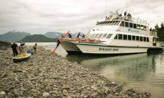 Glacier bay lodge GB tour kayak boat Alaska Channel