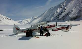 Golden eagle outfitters flightseeing air taxi loading2019