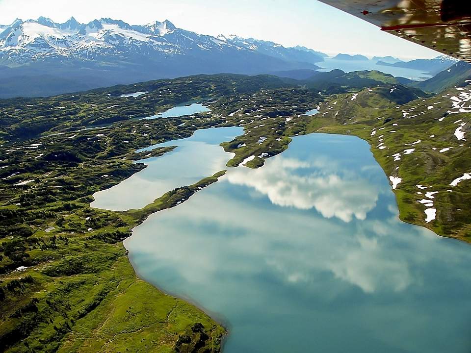 Zach Holt Floatplane Safari Adventure F min