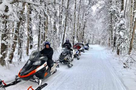 Snowhook Adventure Guides of Alaska: Snowmobile Tours