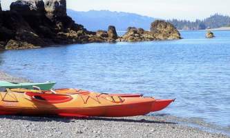 Alaska yacht charters Kayacking 4