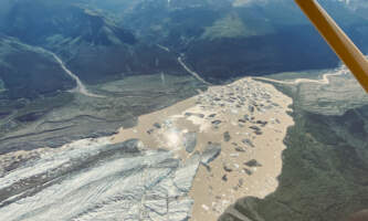 Wrangells Traverse Nizina Lake from sky