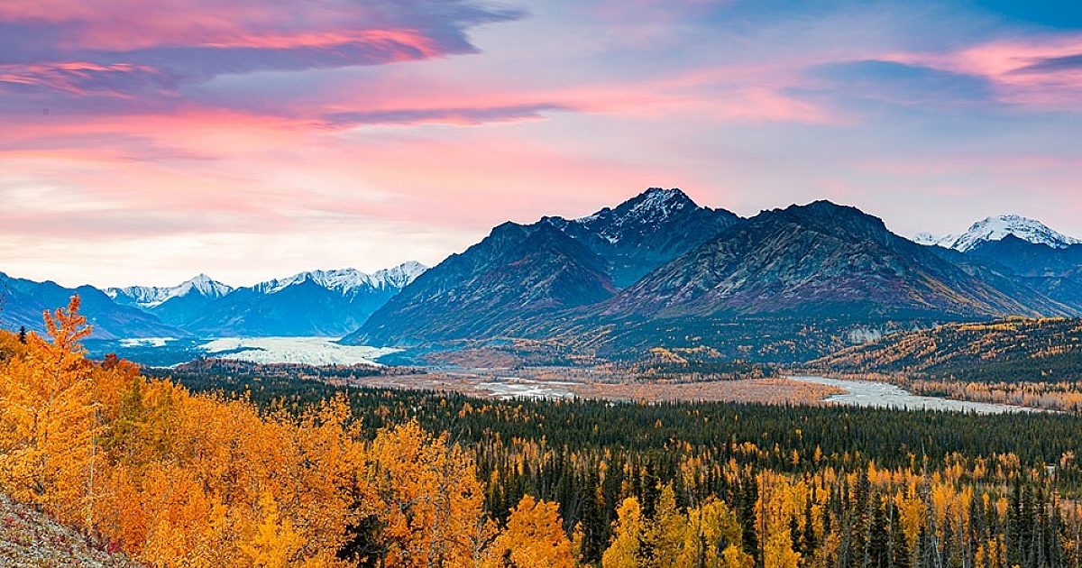 Best of Alaska Fall Landscapes, Glaciers & Moose Photo…