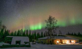 Leslie Paws for Adventure pics for Alaska Channel tolovana lodge aurora copy