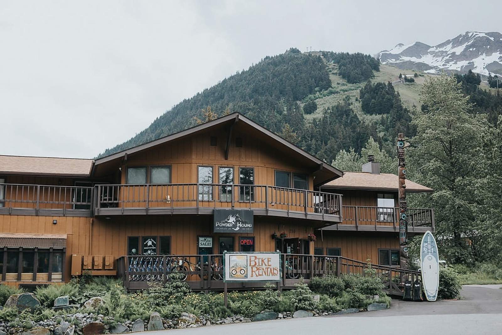 Powder Hound Ski Shop Specialty Ski Shop & Bike Rentals