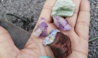 Roadside gemstone mining Gemstone 4