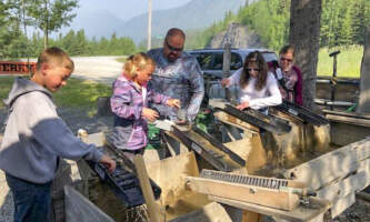 Roadside gemstone mining Gold Panning 22