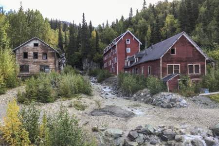 Kennecott Mill Town Tour with St. Elias Alpine Guides