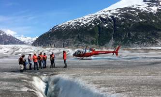 Alaska temsco skagway glacier discovery by helicopter tour Group on Glacier Skagway TEMSCO Skagway Glacier Discovery by Helicopter Tour