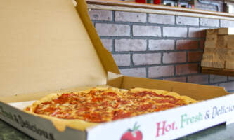 Klondike Pizzeria IMG 1487 Tanya